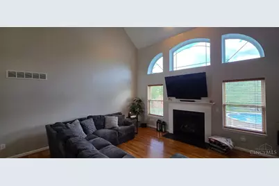 1361 Peregrine Way, Hamilton, OH 45013 - Photo 7
