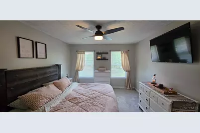 1361 Peregrine Way, Hamilton, OH 45013 - Photo 15
