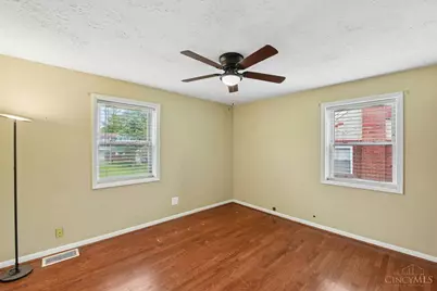 8546 Darnell Avenue, Sycamore Township, OH 45236 - Photo 15
