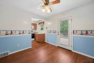 10354 Pippin Ln, Colerain Township, OH 45231 - Photo 9