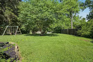 8847 Mockingbird Ln, Springfield Township, OH 45231 - Photo 7