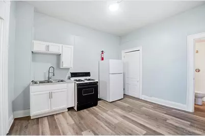 506 Maple Street, Elmwood Place, OH 45216 - Photo 9