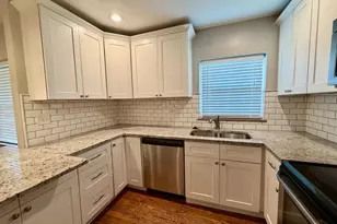 4624 Hunt Rd, Blue Ash, OH 45242 - Photo 5