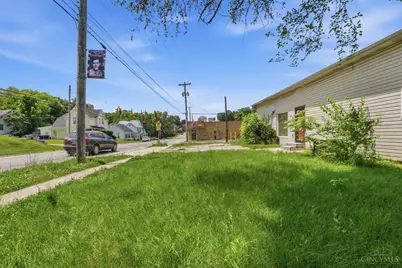 239 W Locust Street, Wilmington, OH 45177 - Photo 3