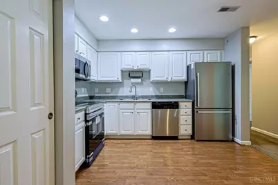6975 Summit Lake Drive #11, Green Township, OH 45247 - Photo 11