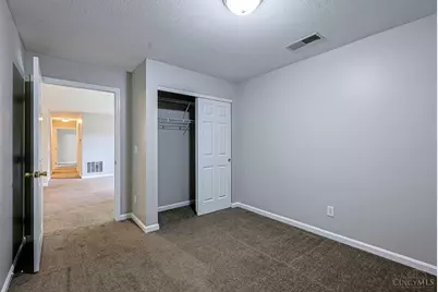 6975 Summit Lake Drive #11, Green Township, OH 45247 - Photo 17