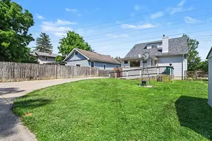 8155 Anthony Wayne Ave, Cincinnati, OH 45216 - Photo 3