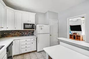 8155 Anthony Wayne Ave, Cincinnati, OH 45216 - Photo 11