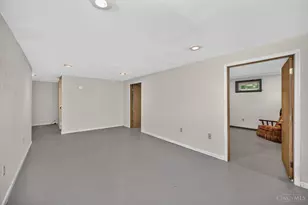 621 Glensprings Dr, Springdale, OH 45246 - Photo 47