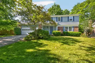 621 Glensprings Dr, Springdale, OH 45246 - Photo 1