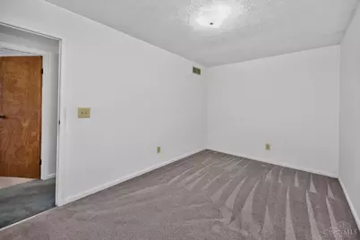 621 Glensprings Drive, Springdale, OH 45246 - Photo 35
