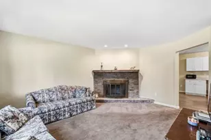 1563 Lemontree Dr, Forest Park, OH 45240 - Photo 3