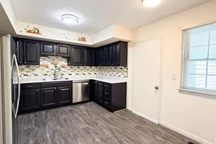 10875 Fallsington Ct, Blue Ash, OH 45242 - Photo 9