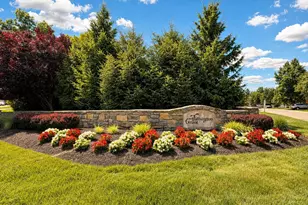 10875 Fallsington Ct, Blue Ash, OH 45242 - Photo 1
