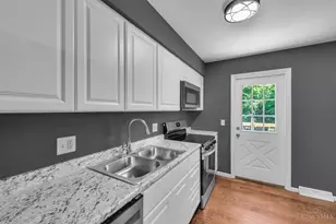 6826 Parkland Ave, Cincinnati, OH 45233 - Photo 11
