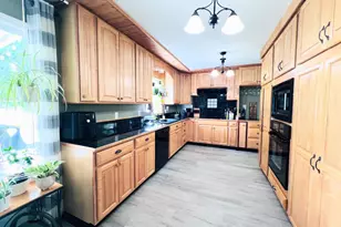 914 Franklin Ave, Brookville, IN 47012 - Photo 5