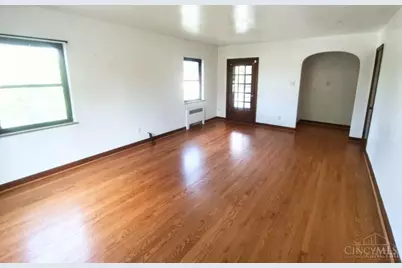 2449 Ferguson Road, Cincinnati, OH 45238 - Photo 3
