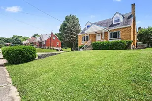 4403 St Martins Pl, Green Township, OH 45211 - Photo 3