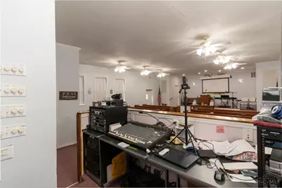 1114 Simmons Avenue, Lincoln Heights, OH 45215 - Photo 9