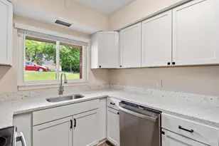 3566 Amberacres Dr, Cincinnati, OH 45237 - Photo 5