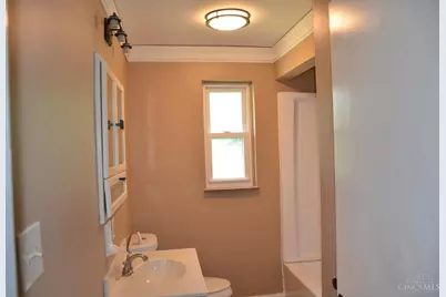 5834 Highview Drive, Miami Township, OH 45150 - Photo 7