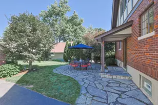 3711 Petoskey Ave, Mariemont, OH 45227 - Photo 47