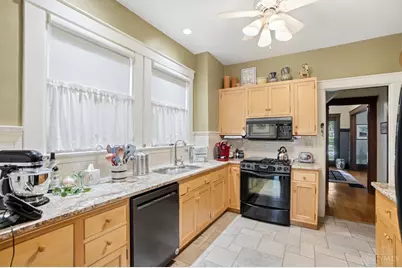 573 Evanswood Place, Cincinnati, OH 45220 - Photo 15