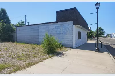 136 N Broad Street, Fairborn, OH 45324 - Photo 3