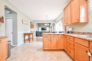 8195 Jordan Ridge Dr, Miami Township, OH 45002 - Photo 7