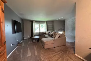 1310 Westmoor Dr, Wilmington, OH 45177 - Photo 5