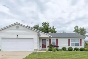 488 Misty Dawn Rd, Hamilton Township, OH 45039 - Photo 5
