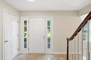 10085 Sonya Ln, West Chester, OH 45241 - Photo 5