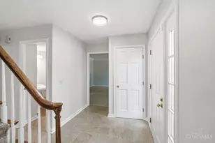 10085 Sonya Ln, West Chester, OH 45241 - Photo 7
