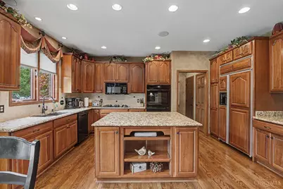 5869 Glynn Court, Delhi Township, OH 45233 - Photo 5