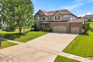 6072 Spring Lake Dr, Fairfield Township, OH 45011 - Photo 1