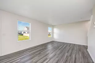 803 Prescot Cir, Trenton, OH 45067 - Photo 13