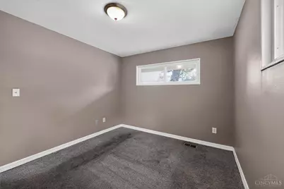 8760 Grenada Drive, Cincinnati, OH 45231 - Photo 21
