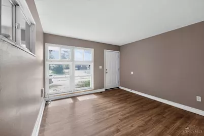 8760 Grenada Drive, Cincinnati, OH 45231 - Photo 7