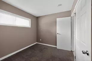 8760 Grenada Dr, Springfield Township, OH 45231 - Photo 19