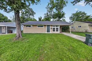 8760 Grenada Dr, Cincinnati, OH 45231 - Photo 1