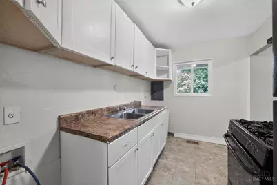 8760 Grenada Drive, Cincinnati, OH 45231 - Photo 15