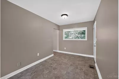 8760 Grenada Drive, Cincinnati, OH 45231 - Photo 17