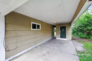 8760 Grenada Dr, Springfield Township, OH 45231 - Photo 5