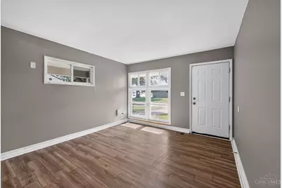 8760 Grenada Drive, Cincinnati, OH 45231 - Photo 9
