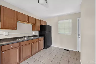 1910 Ashbrook Drive, Cincinnati, OH 45238 - Photo 11