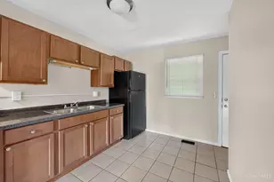 1910 Ashbrook Dr, Cincinnati, OH 45238 - Photo 11