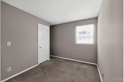 1910 Ashbrook Drive, Cincinnati, OH 45238 - Photo 17