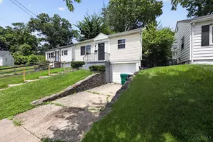 1910 Ashbrook Dr, Cincinnati, OH 45238 - Photo 3