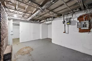 1910 Ashbrook Dr, Cincinnati, OH 45238 - Photo 23