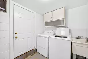 6480 Ridgefield Dr, Springfield Township, OH 45224 - Photo 11